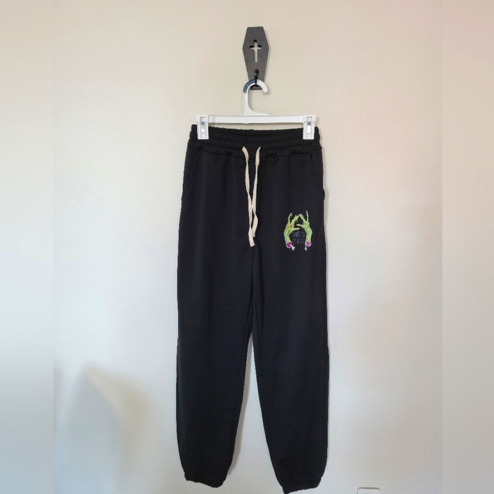 Mens Size XS, Womens Size S Sweatpants 💀